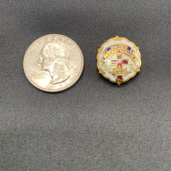 United Presbyterian Pin Vintage Sunday School Enamel Pinback Cross & Crown - Picture 5 of 5